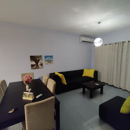 Ashiana Oceanside Apartment Flic en Flac Ngoại thất bức ảnh
