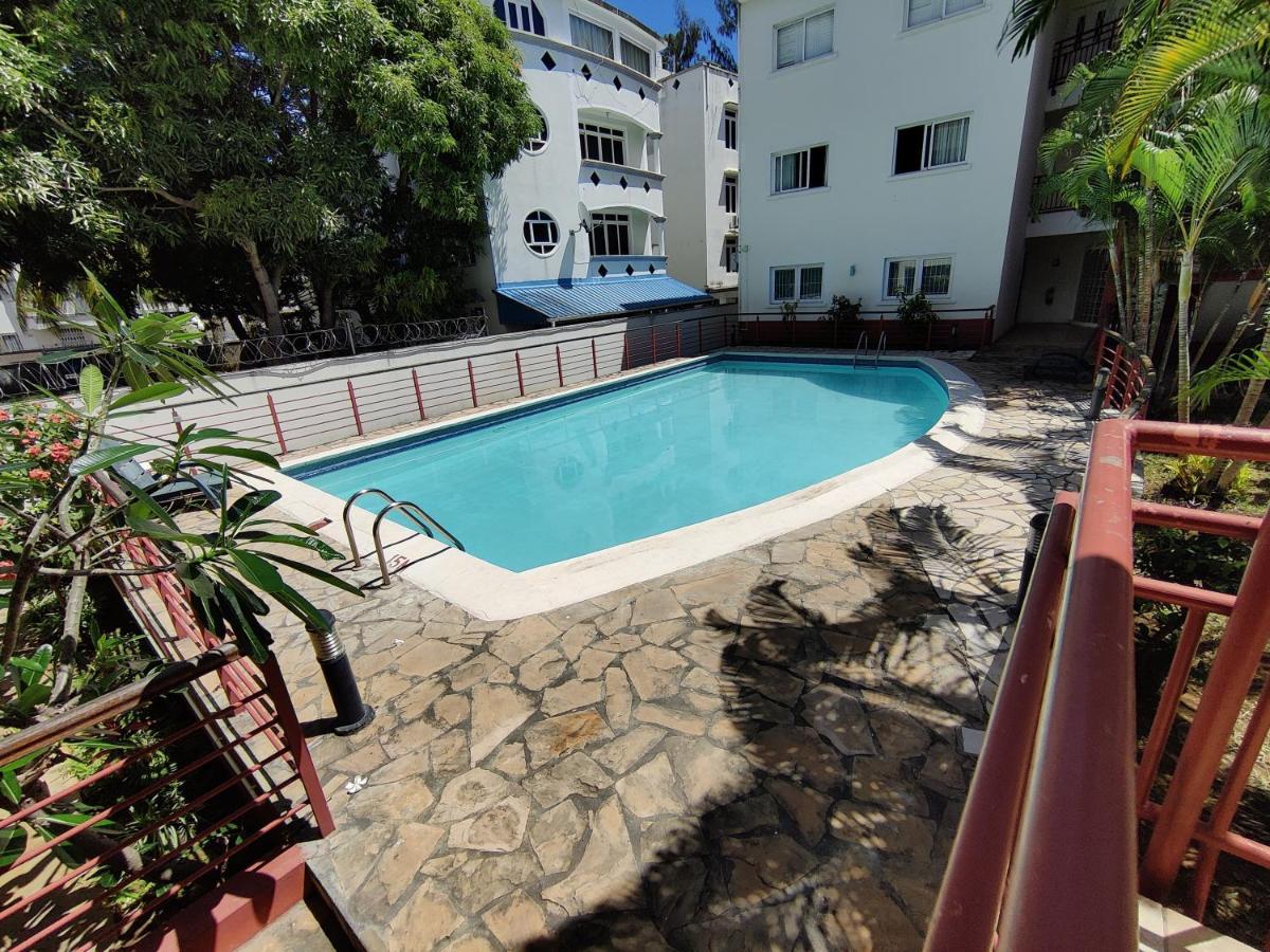 Ashiana Oceanside Apartment Flic en Flac Ngoại thất bức ảnh